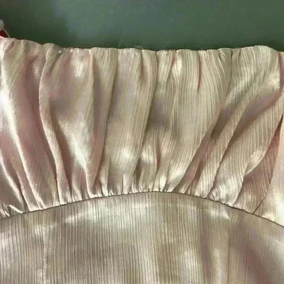 ASTR THE LABEL- NWT  Long Sleeve Satin Minidress Sz Small- Pink - Picture 4 of 9